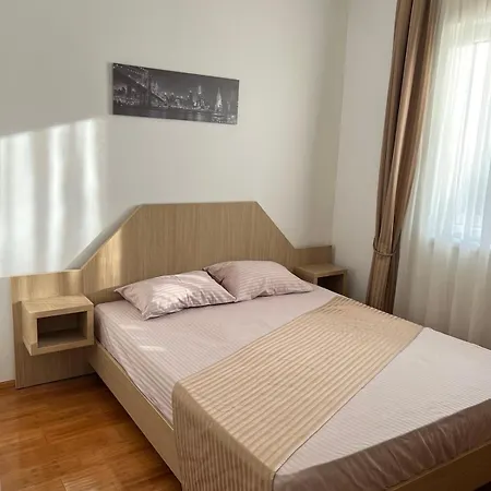 Anika * Trebinje